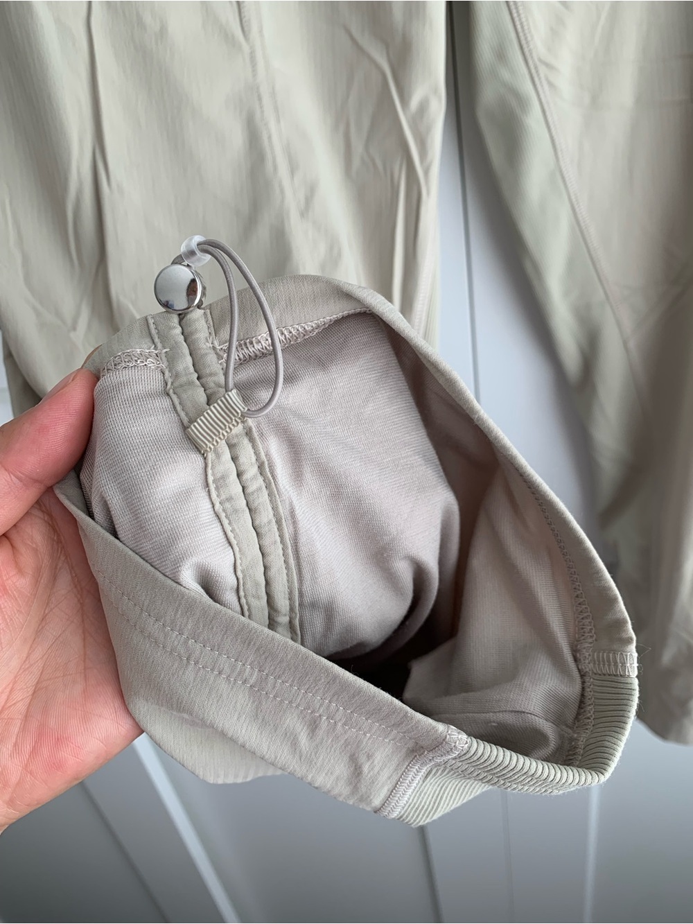 Lululemon cargo pant lined size 14 cropped - Picture 4 of 7